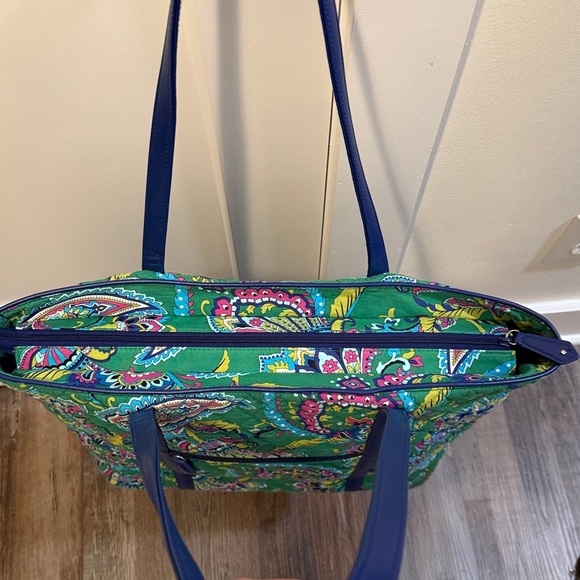 Vera Bradley Large Pleated Tote Shoulder Bag Purse Trimmed Emerald Green Paisley - Picture 5 of 9